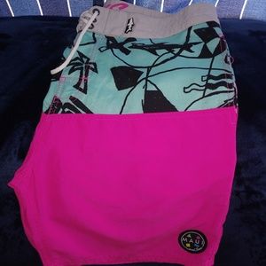 Maui ans Sons boardshorts